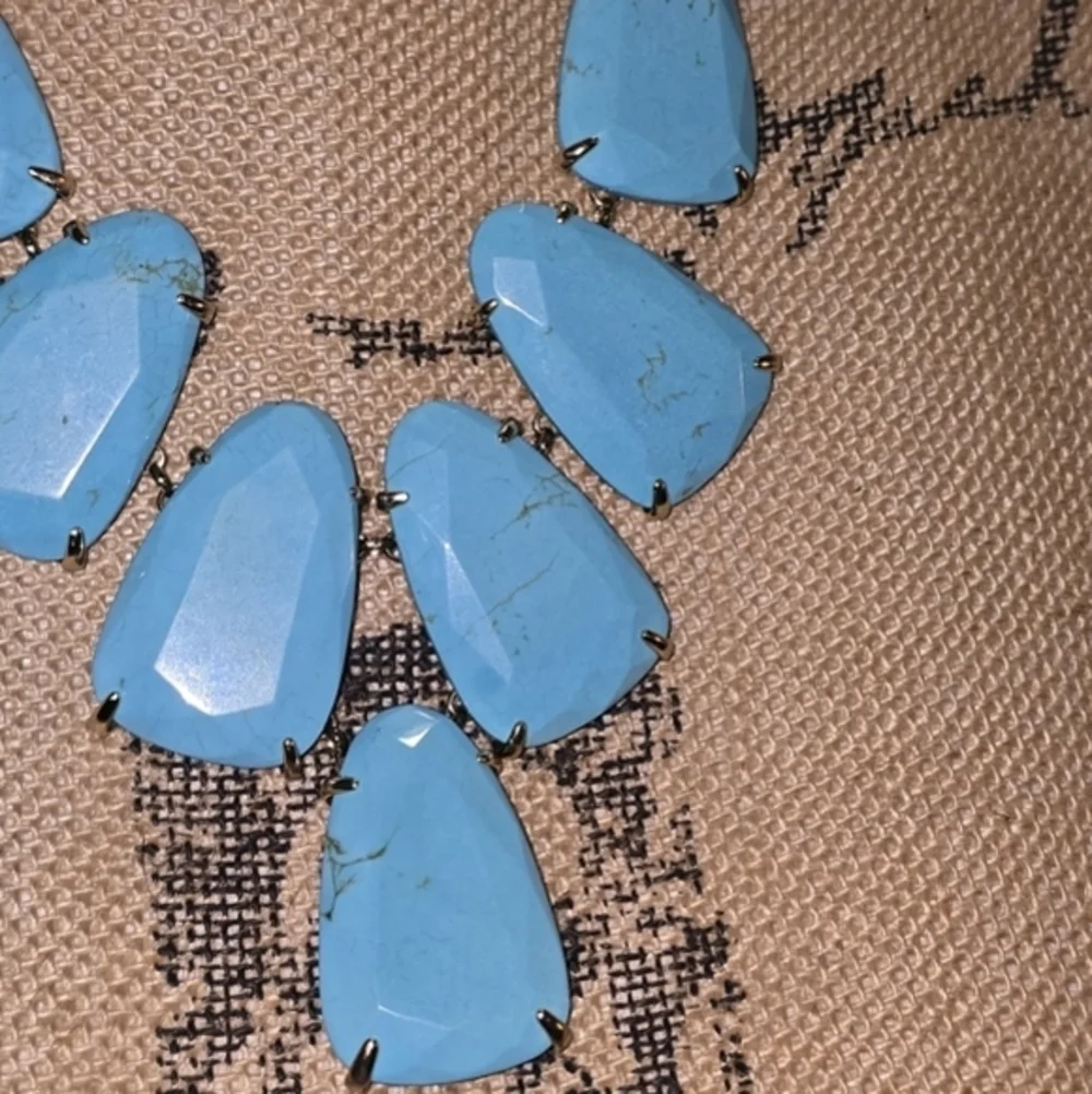 Kendra‎ Scott Harlow statement necklace in Variegated Turquoise Magnesite???